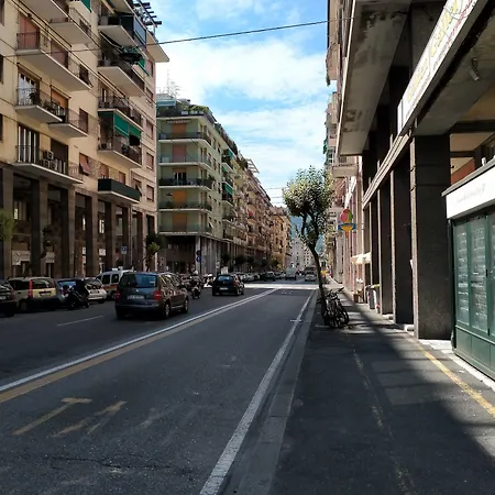 بيت ضيافة Sweet Night لا سبيتسْيا